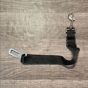 Black Adjustable Dog Seatbelt